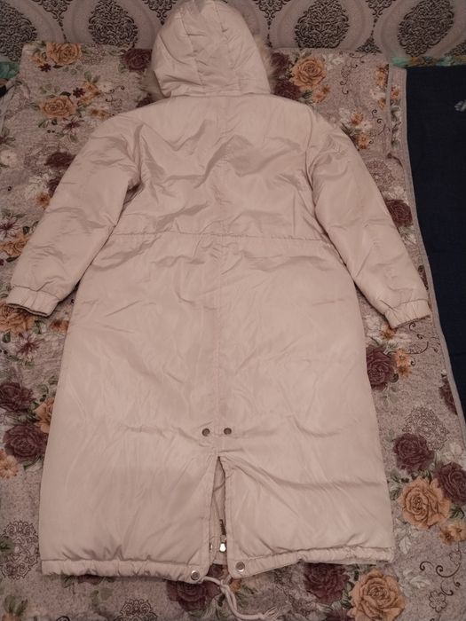 Пуховик зимний,белый