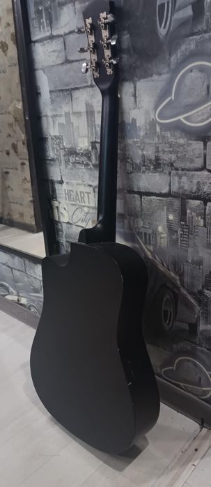 Гитара акустическая