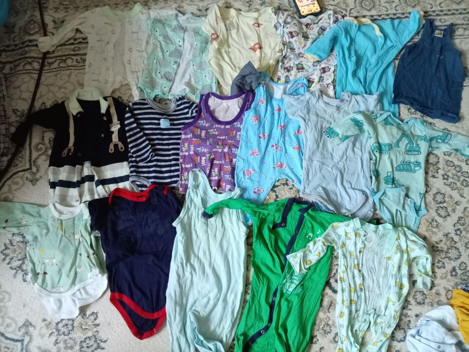 Продам вещи для новорождённых