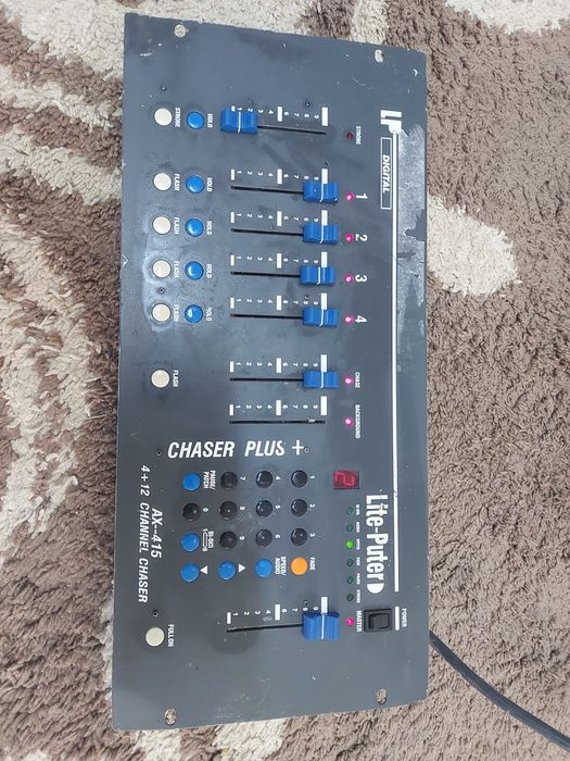 Controler profesional de lumini DMX