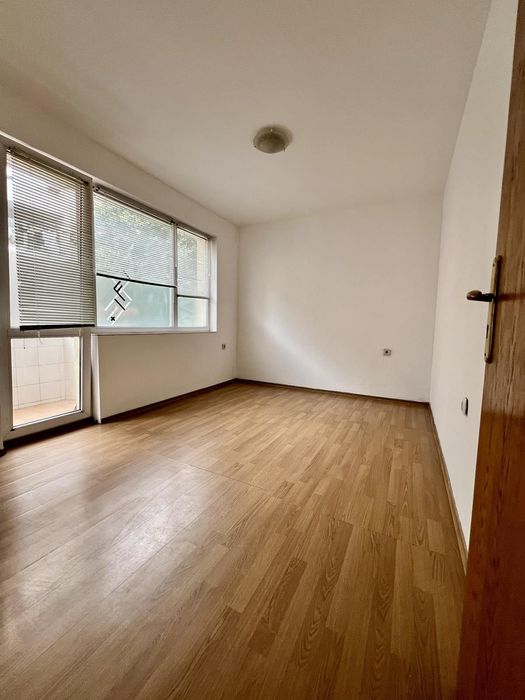 Продава се Тристаен апартамент в Бургас, Братя Миладинови - 65 кв.м за 2077 €/кв.м - Снимка #4