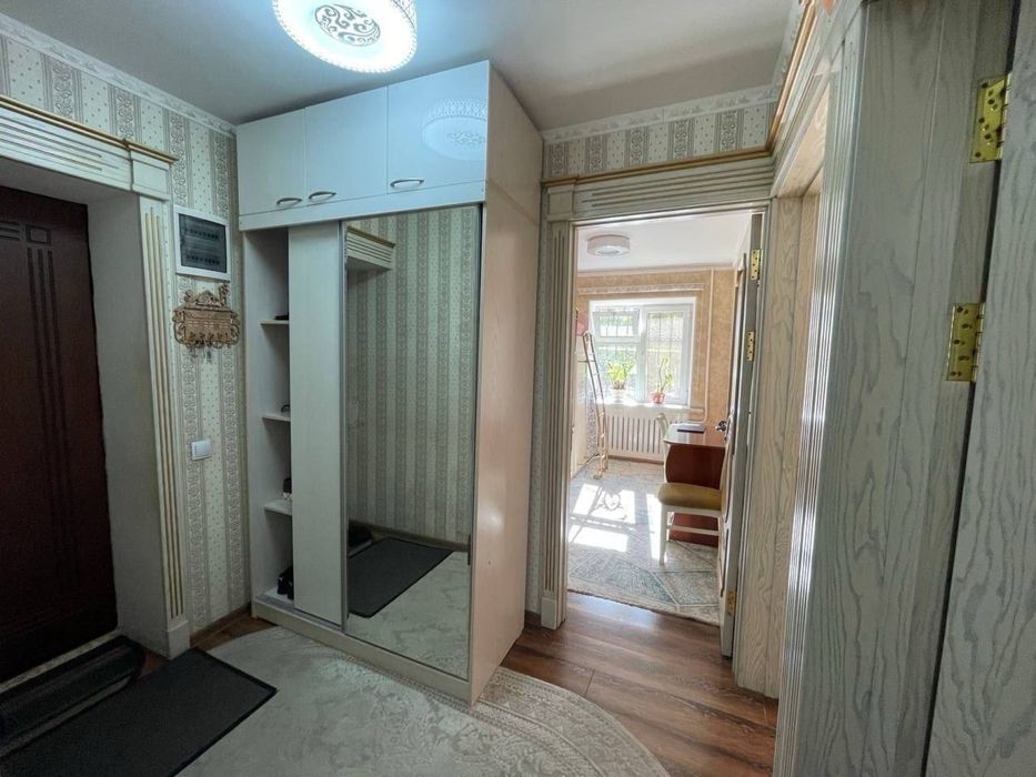 Продам квартиру на буюк ипак йули 3/1/4