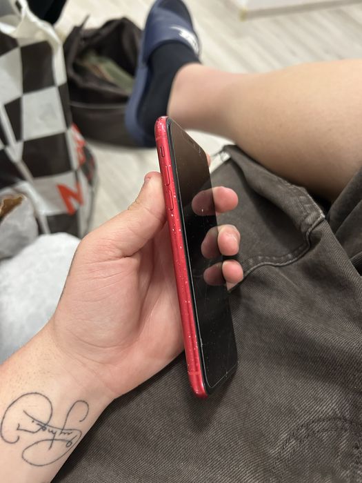 iphone 11 rosu 64gb
