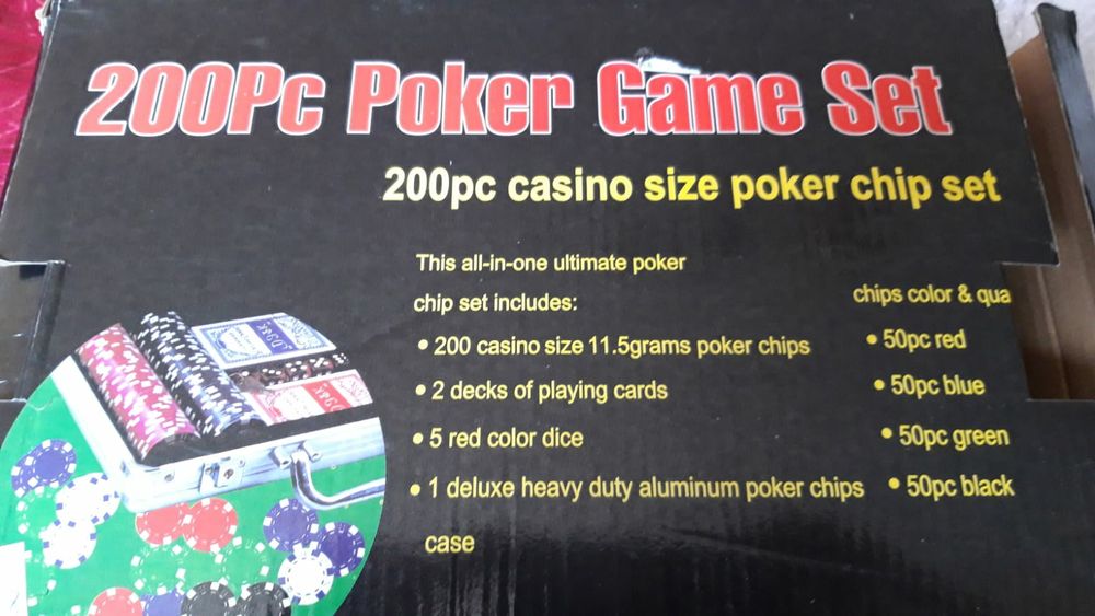 Set poker 200 jetoane imprimate. 11 grame. Cutie aluminiu. NOU!