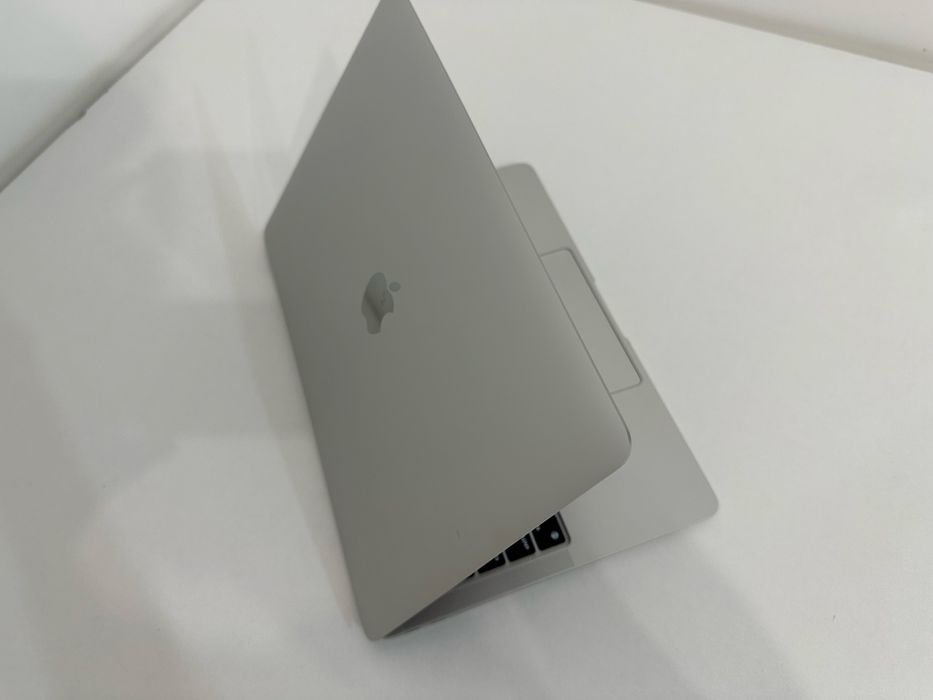 Продам MacBook Air m1
