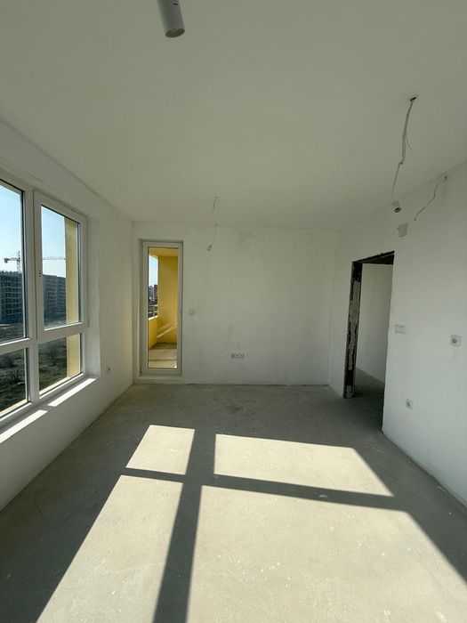 Двустаен апартамент в Кайсиева градина.