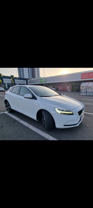 Volvo V40, 2016, motor 2.0 diesel