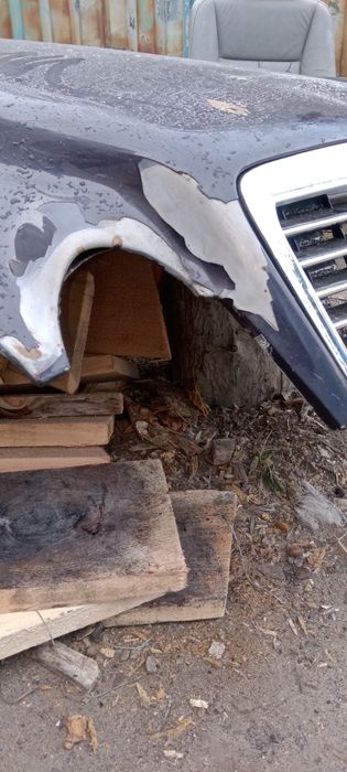 Капот Мерседес 210й