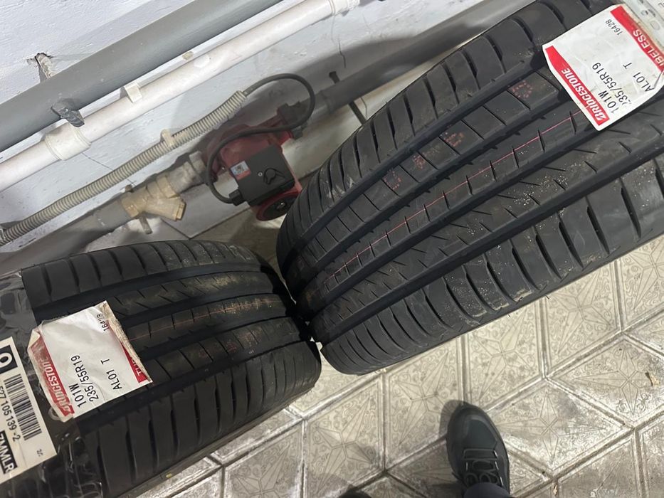 Brisgestone 235/55R19 Alenza 001
