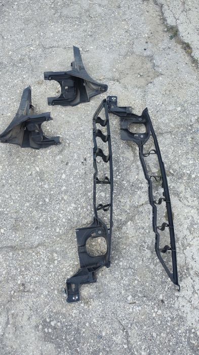 Държач калник бмв е70