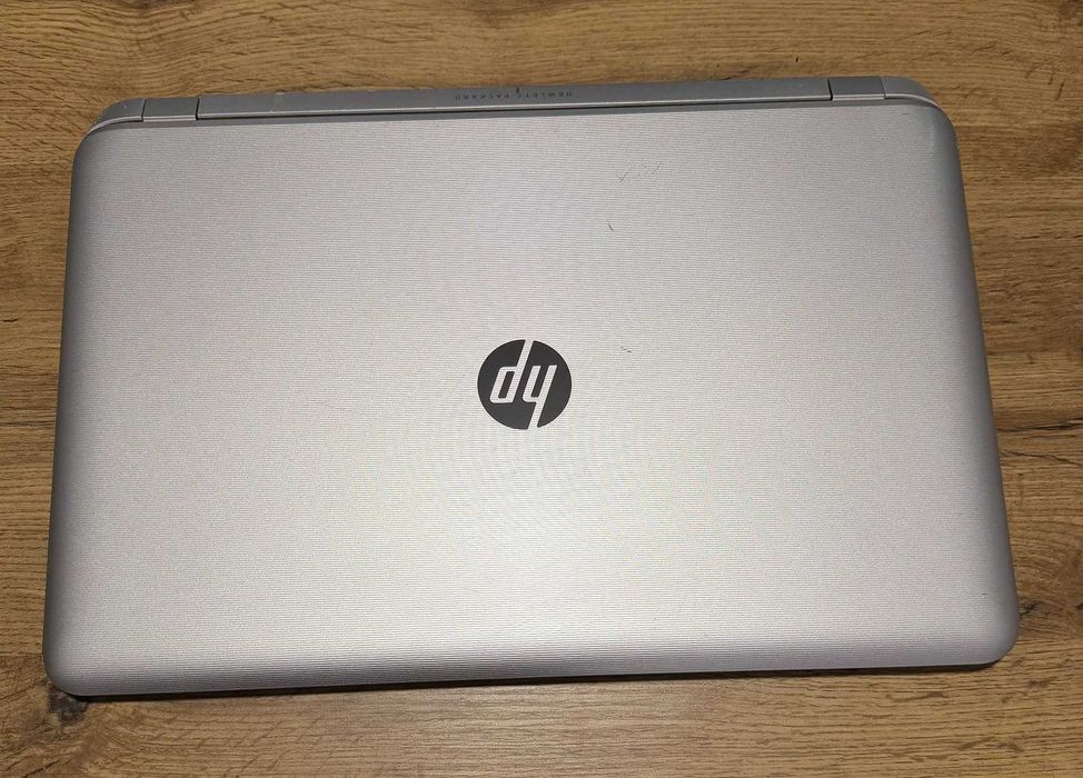 HP Pavilion 17 - f256ng (AMD A8-6410 | 16 GB DDR3L | 250 GB SSD | 17.3 HD+ | Windows 11 Home)