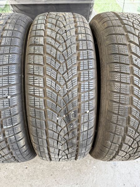 215/60/17 GOODYEAR 4бр