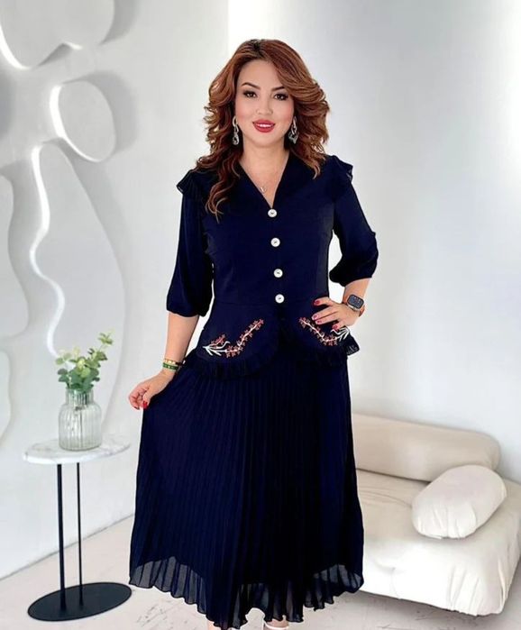 Продам платье черного цвета