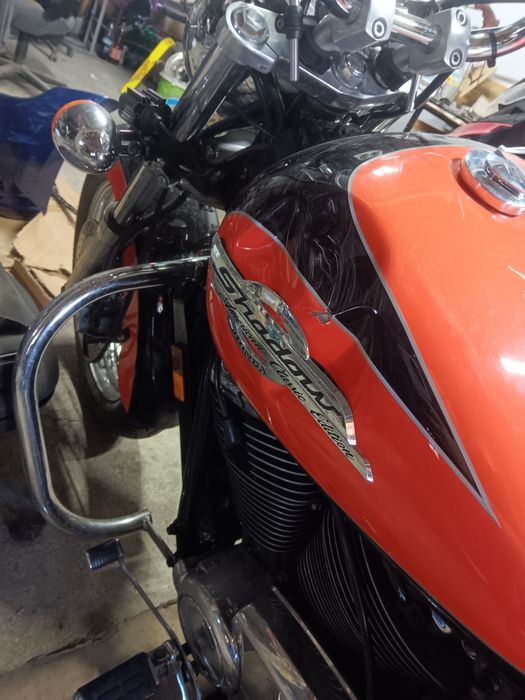 Honda Shadow 1100 fabricata in america