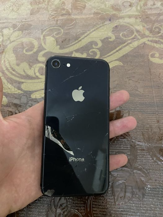 iPhone 8 64 tali