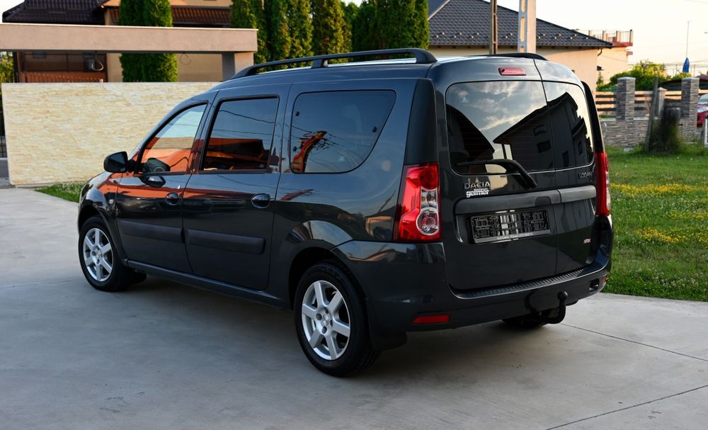 Vând Dacia Logan MCV 1.6 16v- 7 locuri
