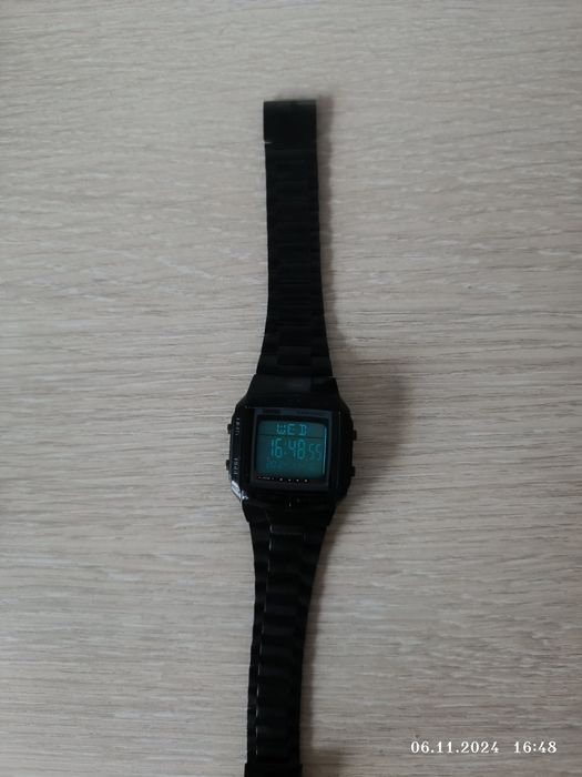 Продам часы skmei