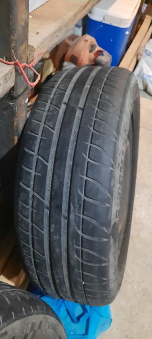 Se vând 2 jante 5x112 R15
