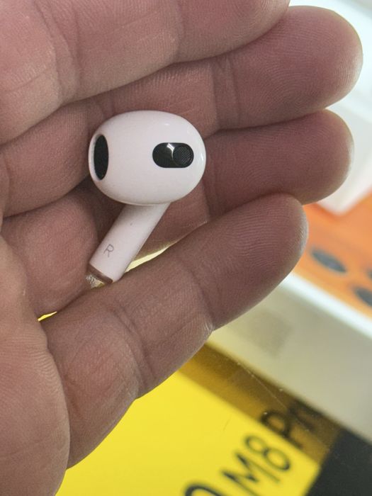 Правое ухо от Airpods 3 оригинал