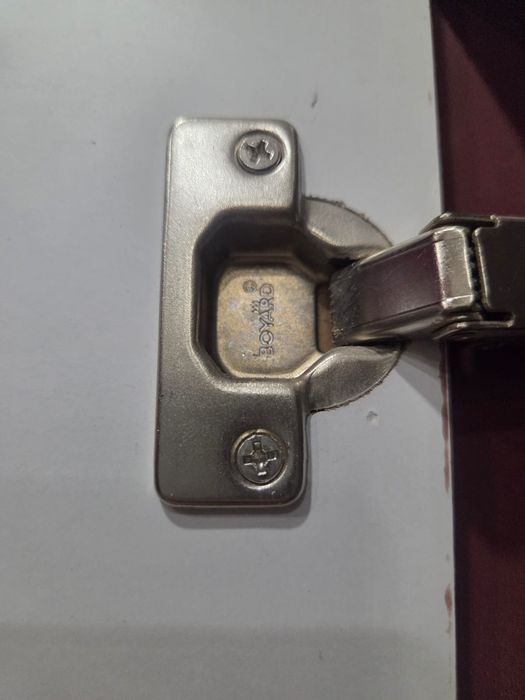 Шикарный шкаф  крашеный МДФ