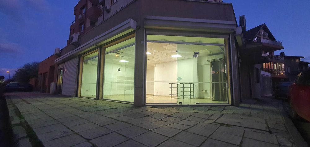 Топ локация! Ъглов магазин, офис, търговски обект под наем с отлична видимост – 80 кв.м