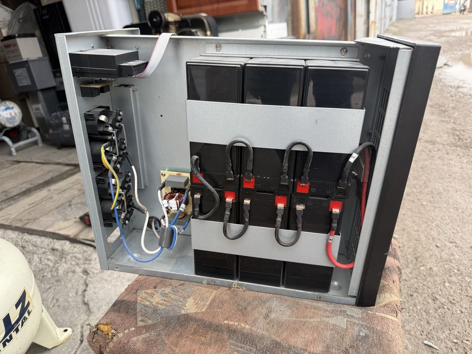 * AVT EA900PRO (3KVA) UPS источник бесперебойного питания+стабилизатор