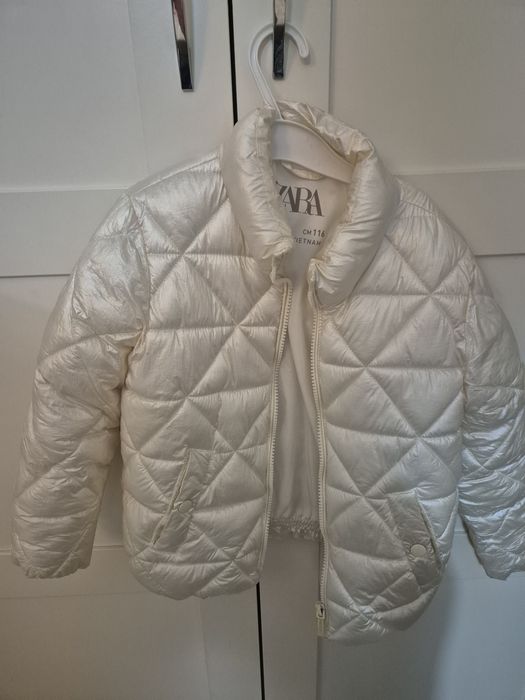 Zara  яке за момиче