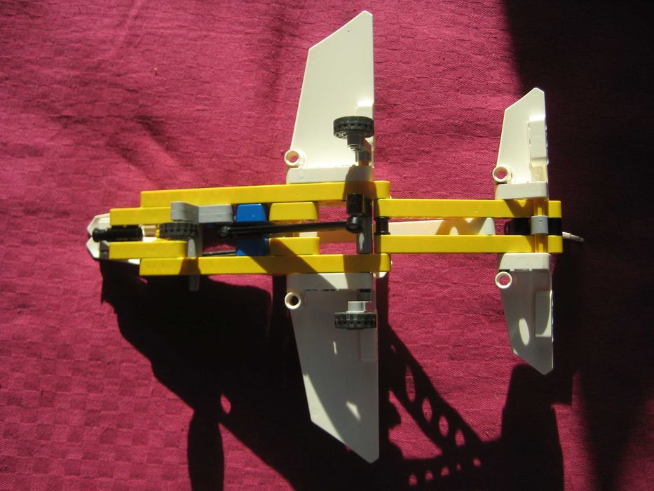 LEGO TECHNIC:реактивен самолет