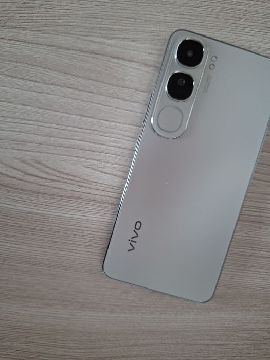 Vivo v 40 лайт 256гб