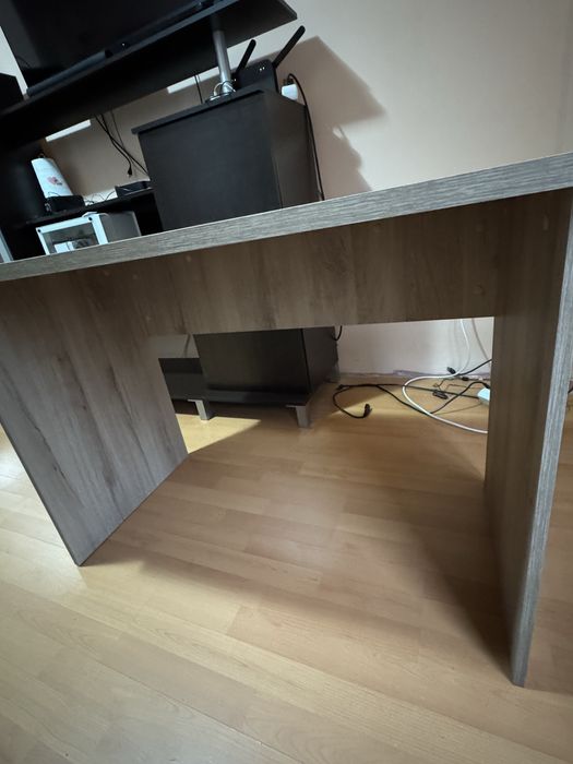 Бюро за офис или домашно използване