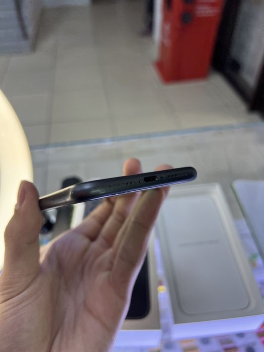 iPhone 11 64Gb в идеальном состоянии!