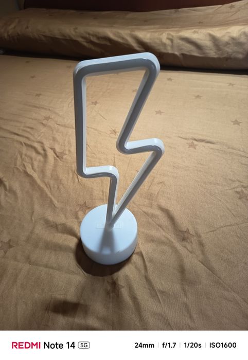 Lampa de birou impecabil