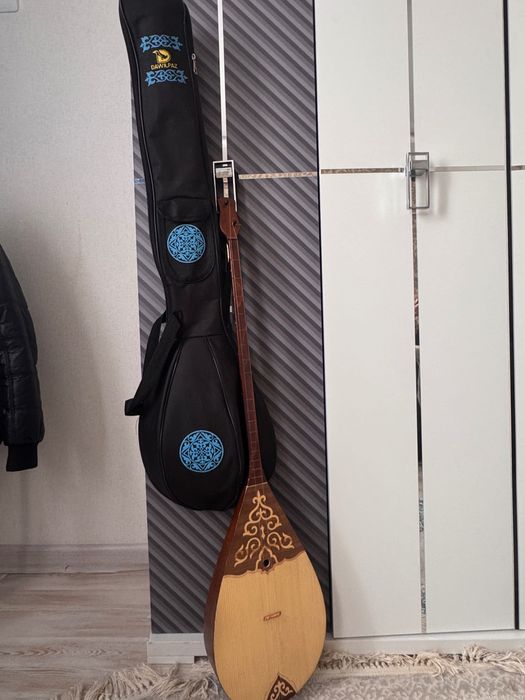 Продам домбыру в отличном состоянии