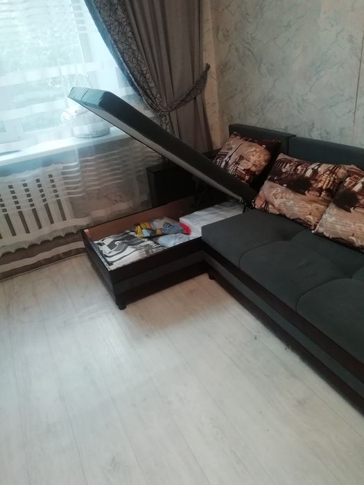 Продам срочно диван