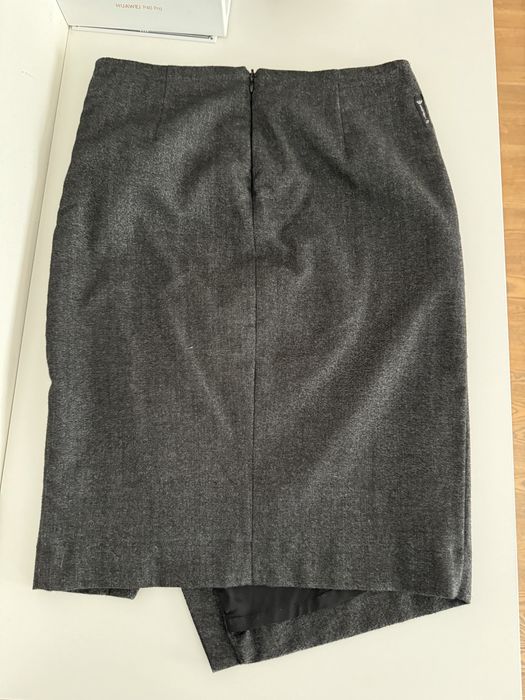 Fusta Armani cu ralie inalta perecuta