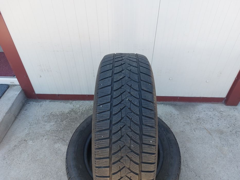 125 lei bucata! Doua anvelope M+S 215 60 17 Dunlop