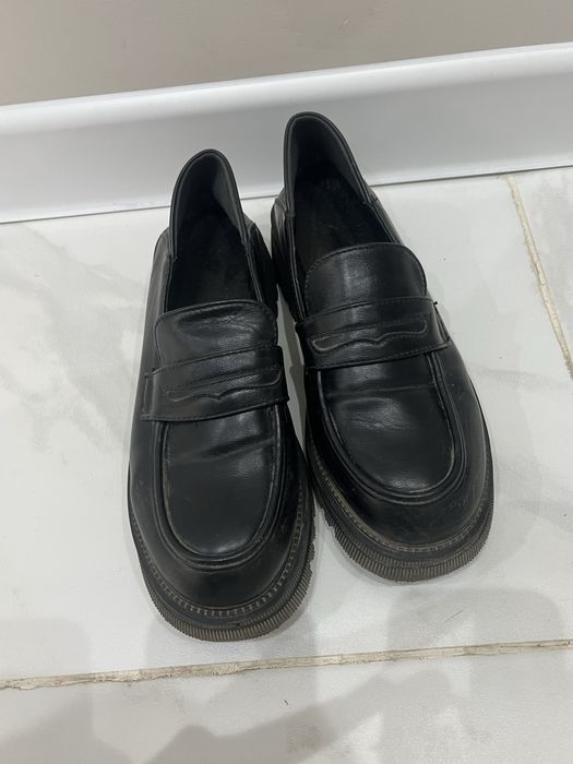 Чёрные лоферы. Размер 39