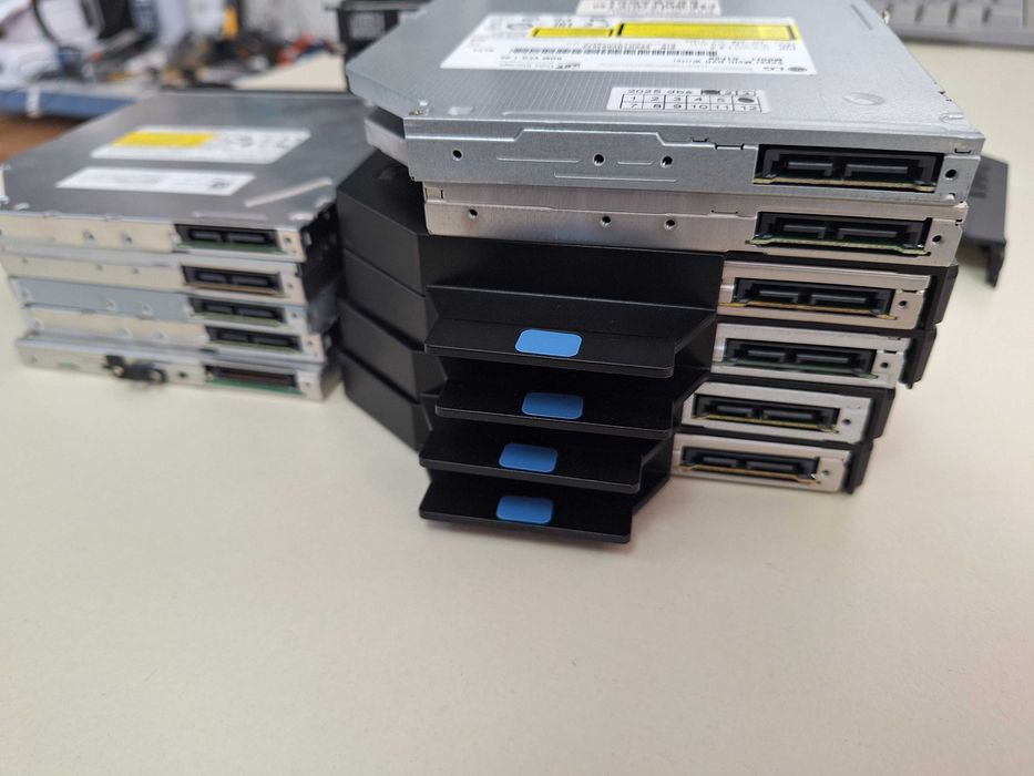 Vand unitati optice dvd rw interne si externe 2.5`,9.5 mm, 12.5 mm