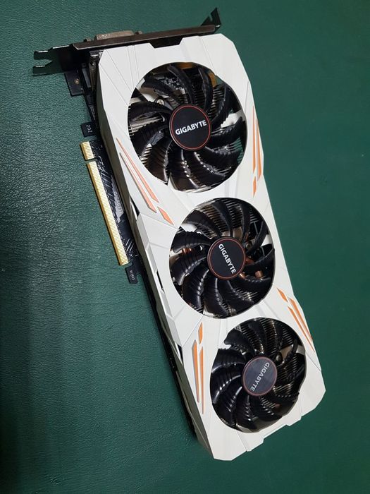 Продам Gigabyte GTX 1080ti 11 gb
