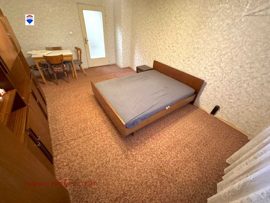 Дава се под наем Тристаен апартамент в Русе, Централен южен район - 86 кв.м за 306 € - Снимка #2