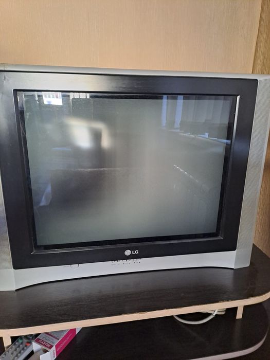 Телевизор LG бесплатно, самовывоз.
