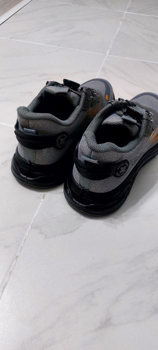 Продам специальную обувь