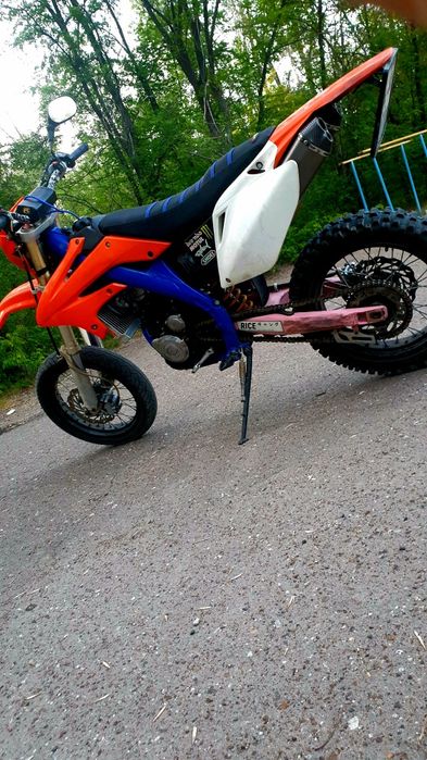 Мотоцикл эндуро 250