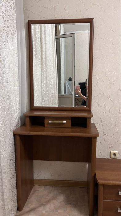 Туалетный столик