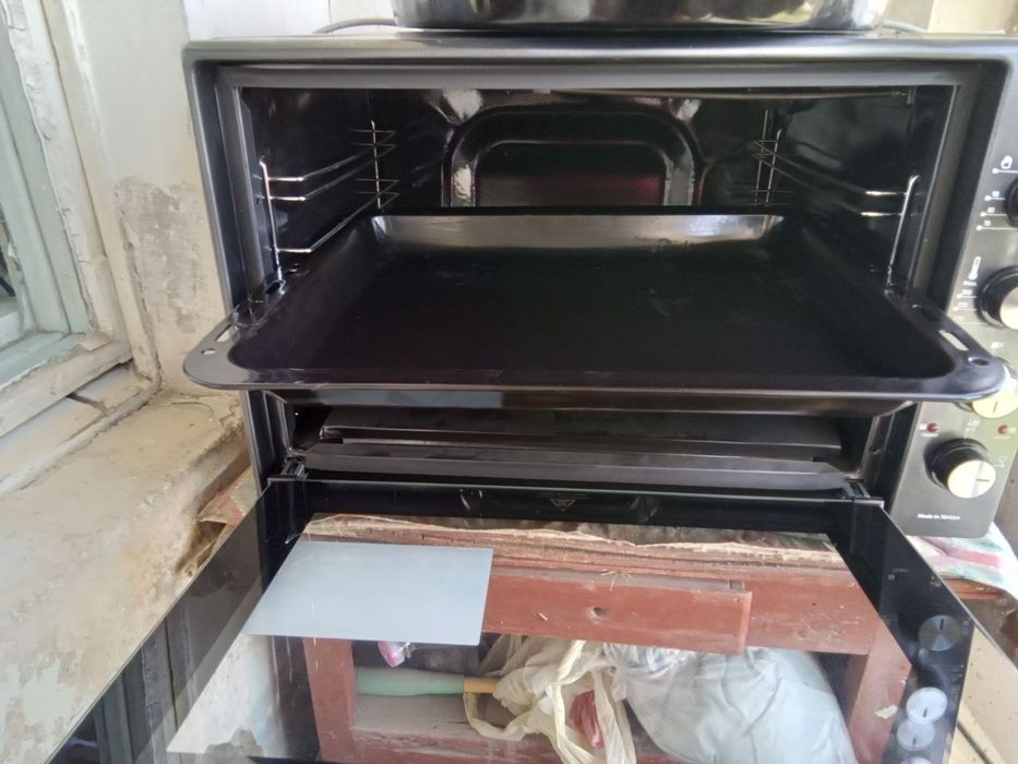 Продам большую электрическую  духовку