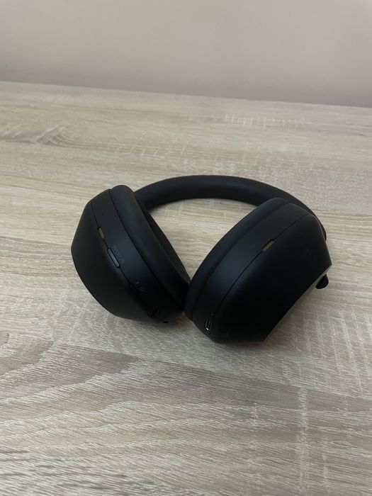 Безжични слушалки с микрофон Sony - WH-1000XM5