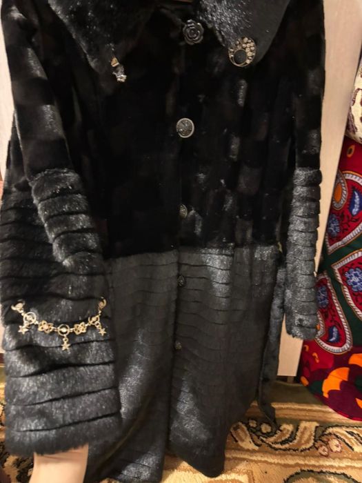 Продаю Красное платье