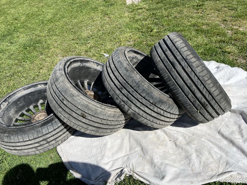 Продава се джанти 19.ц с чисто нови гуми 225/35zr19