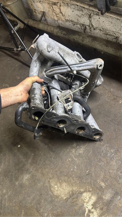 Прлдается краб 2х литровый мерседес 124