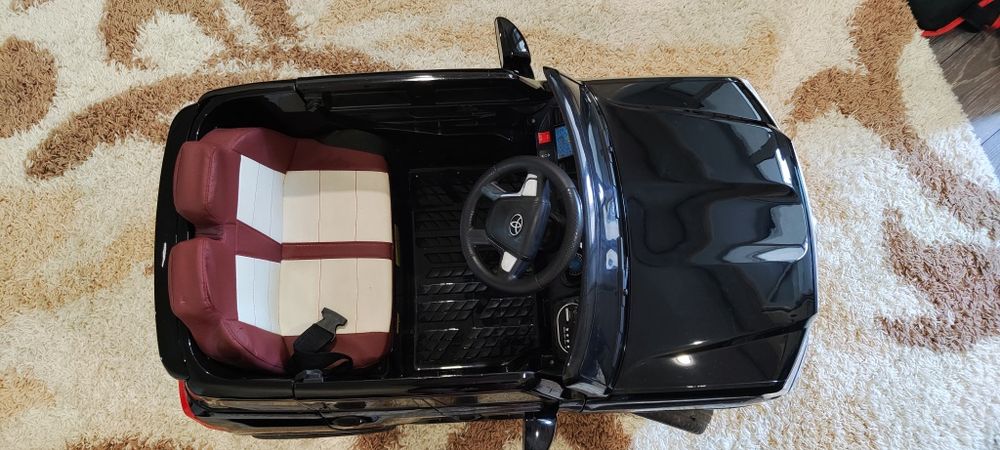 Детский электромобиль